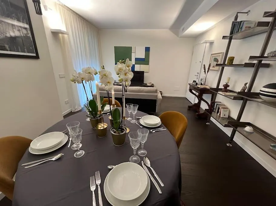 Luxury Apartment Close To Citylife Mediolan